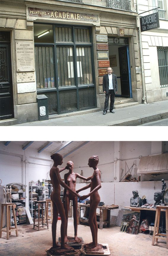 El autor frente a la Académie de la Grande Chaumière / Tres figuras femeninas en arcilla, en el taller del escultor